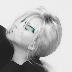 黑人巨大中出し21歳
